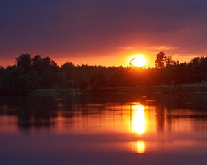 Preview wallpaper sunset, lake, sun, dusk, landscape