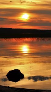 Preview wallpaper sunset, lake, sun, stones, reflection