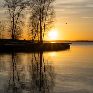 Preview wallpaper sunset, lake, trees, water, reflection