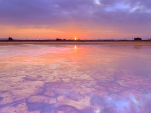 Preview wallpaper sunset, lake, water, sun, landscape
