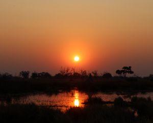 Preview wallpaper sunset, landscape, pond, dark