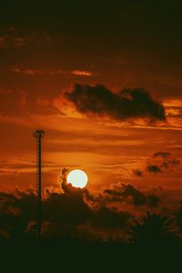 Preview wallpaper sunset, moon, sky, clouds