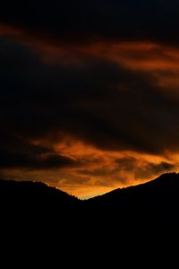 Preview wallpaper sunset, mountains, clouds, cloudy