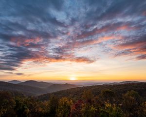 Preview wallpaper sunset, mountains, horizon, dusk, landscape