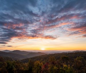 Preview wallpaper sunset, mountains, horizon, dusk, landscape