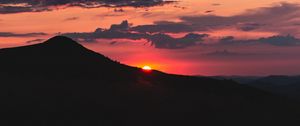 Preview wallpaper sunset, mountains, peak, sky