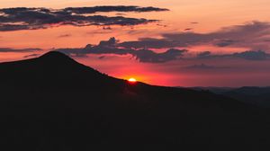 Preview wallpaper sunset, mountains, peak, sky