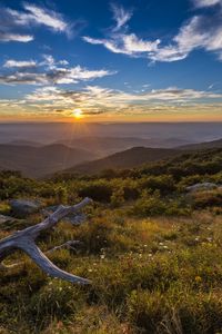 Preview wallpaper sunset, mountains, sun, light, landscape
