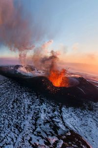 Preview wallpaper sunset, mountains, volcano