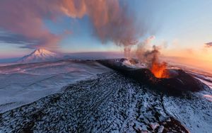 Preview wallpaper sunset, mountains, volcano