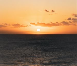 Preview wallpaper sunset, ocean, sun, horizon, dusk