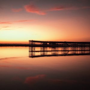 Preview wallpaper sunset, pier, horizon, pink