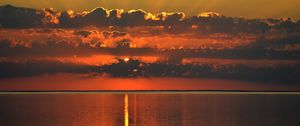 Preview wallpaper sunset, reflection, horizon, sea, clouds