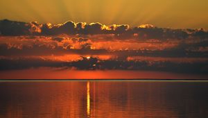 Preview wallpaper sunset, reflection, horizon, sea, clouds