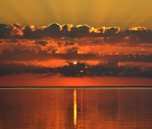 Preview wallpaper sunset, reflection, horizon, sea, clouds