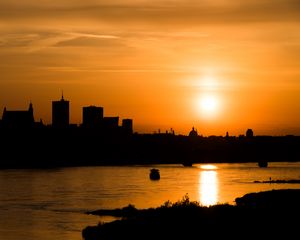 Preview wallpaper sunset, river, city, dusk, dark