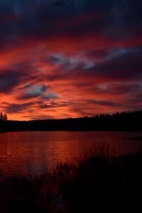 Preview wallpaper sunset, river, horizon