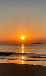 Preview wallpaper sunset, sea, beach, waves, dusk
