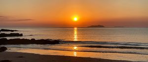 Preview wallpaper sunset, sea, beach, waves, dusk