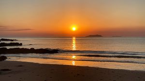 Preview wallpaper sunset, sea, beach, waves, dusk