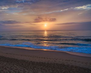 Preview wallpaper sunset, sea, beach, waves, dusk, evening