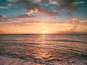 Preview wallpaper sunset, sea, beach, waves, water, dusk