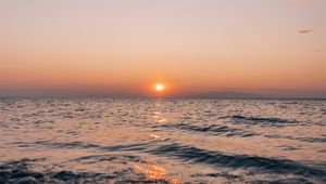Preview wallpaper sunset, sea, beach, waves, water, sun, dusk