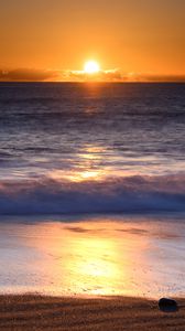 Preview wallpaper sunset, sea, beach, wave, surf, summer