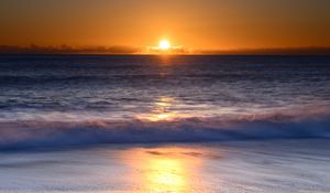Preview wallpaper sunset, sea, beach, wave, surf, summer