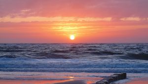 Preview wallpaper sunset, sea, beach, landscape, beautifully