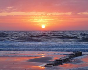 Preview wallpaper sunset, sea, beach, landscape, beautifully