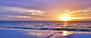 Preview wallpaper sunset, sea, beach, landscape, light