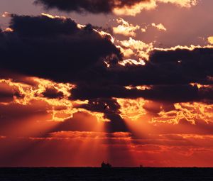 Preview wallpaper sunset, sea, clouds, dark, dusk
