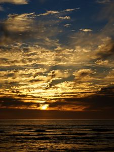 Preview wallpaper sunset, sea, clouds, dusk, horizon