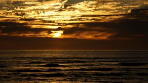 Preview wallpaper sunset, sea, clouds, dusk, horizon