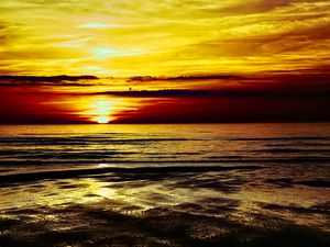 Preview wallpaper sunset, sea, horizon, sun, dark