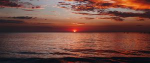 Preview wallpaper sunset, sea, horizon, dusk, landscape