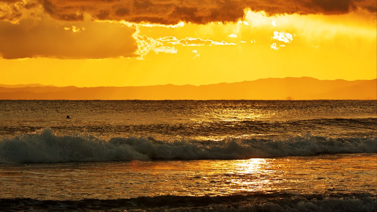 Wallpaper sunset, sea, horizon, clouds, glare