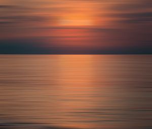 Preview wallpaper sunset, sea, horizon, blur, dusk