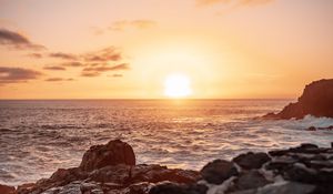 Preview wallpaper sunset, sea, shore, waves, landscape