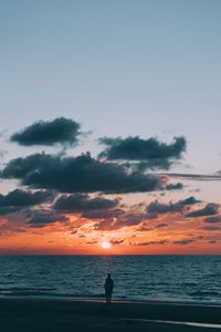 Preview wallpaper sunset, sea, silhouette, horizon, solitude, loneliness