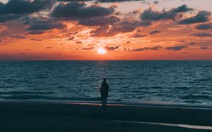 Preview wallpaper sunset, sea, silhouette, horizon, solitude, loneliness