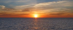 Preview wallpaper sunset, sea, sky, clouds