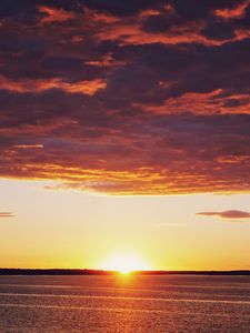 Preview wallpaper sunset, sea, skyline, sky
