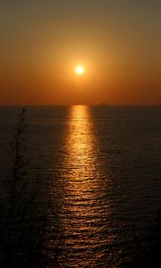 Preview wallpaper sunset, sea, skyline, sun, ripples