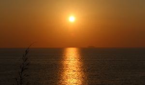 Preview wallpaper sunset, sea, skyline, sun, ripples