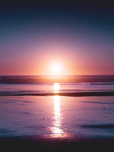 Preview wallpaper sunset, sea, sun, light, coast, horizon