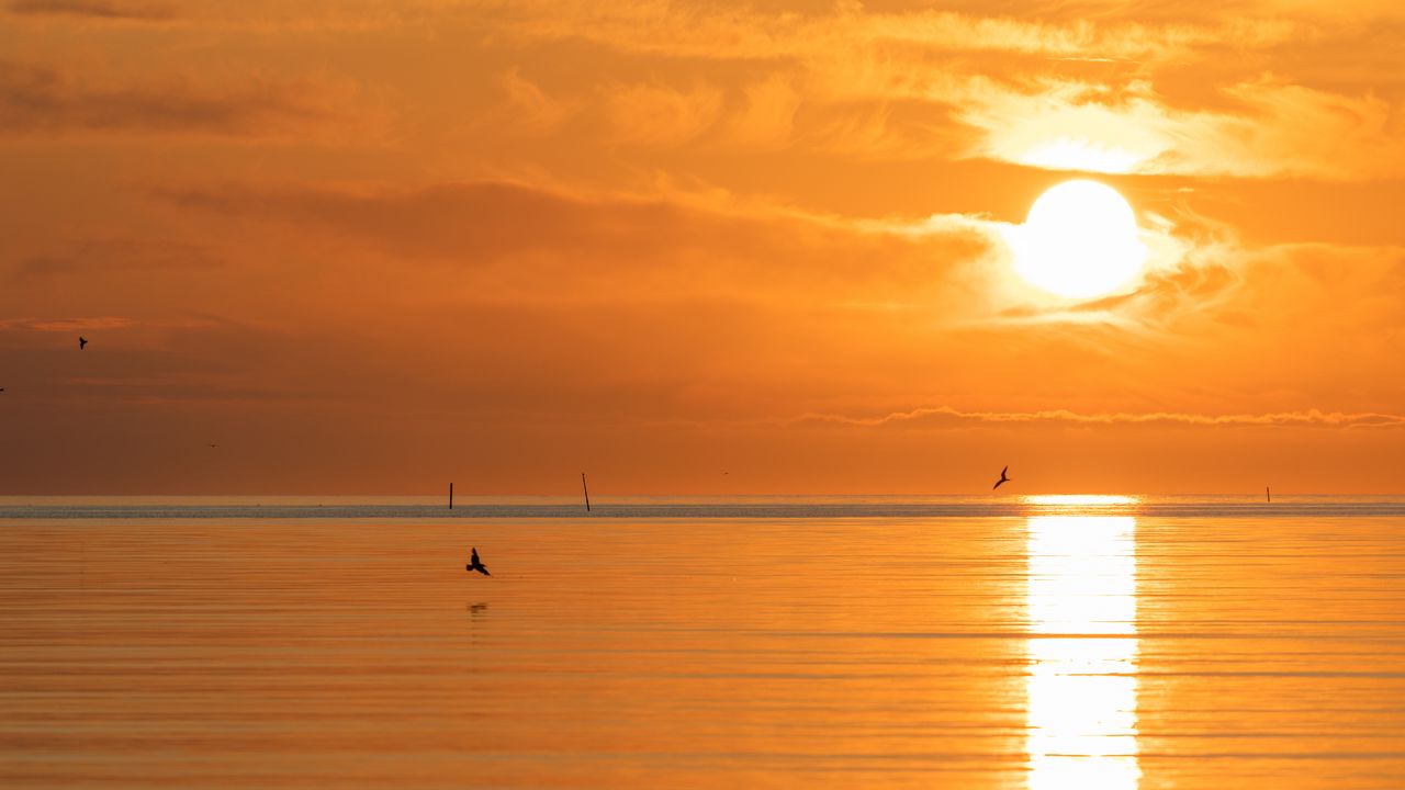 Wallpaper sunset, sea, sun, clouds, reflection