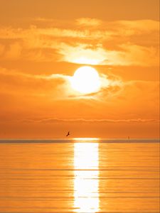 Preview wallpaper sunset, sea, sun, clouds, reflection