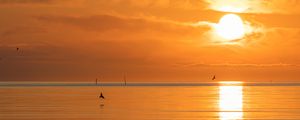 Preview wallpaper sunset, sea, sun, clouds, reflection